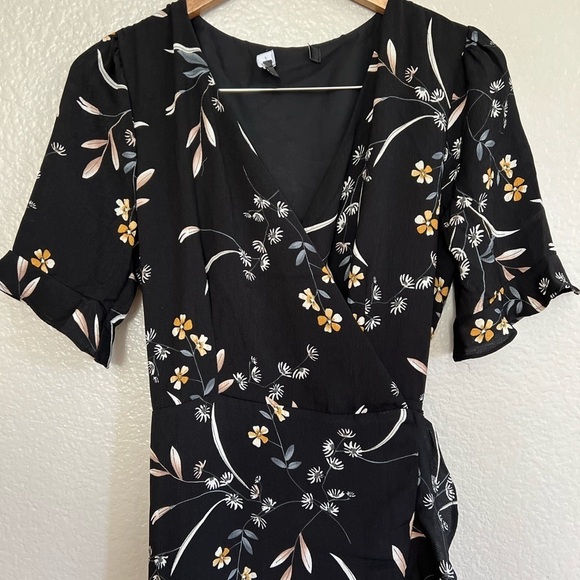NWOT Wild Winds Black Floral Print High-Low Wrap Dress - Picture 5 of 7